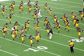 星空体育在线登陆-俱乐部在青训营引入外籍教练团以提高培养质量，俱乐部青训什么意思